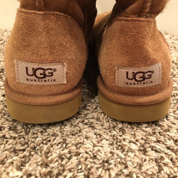 UGG Bailey button triplet tall chestnut boots - Picture 6 of 11